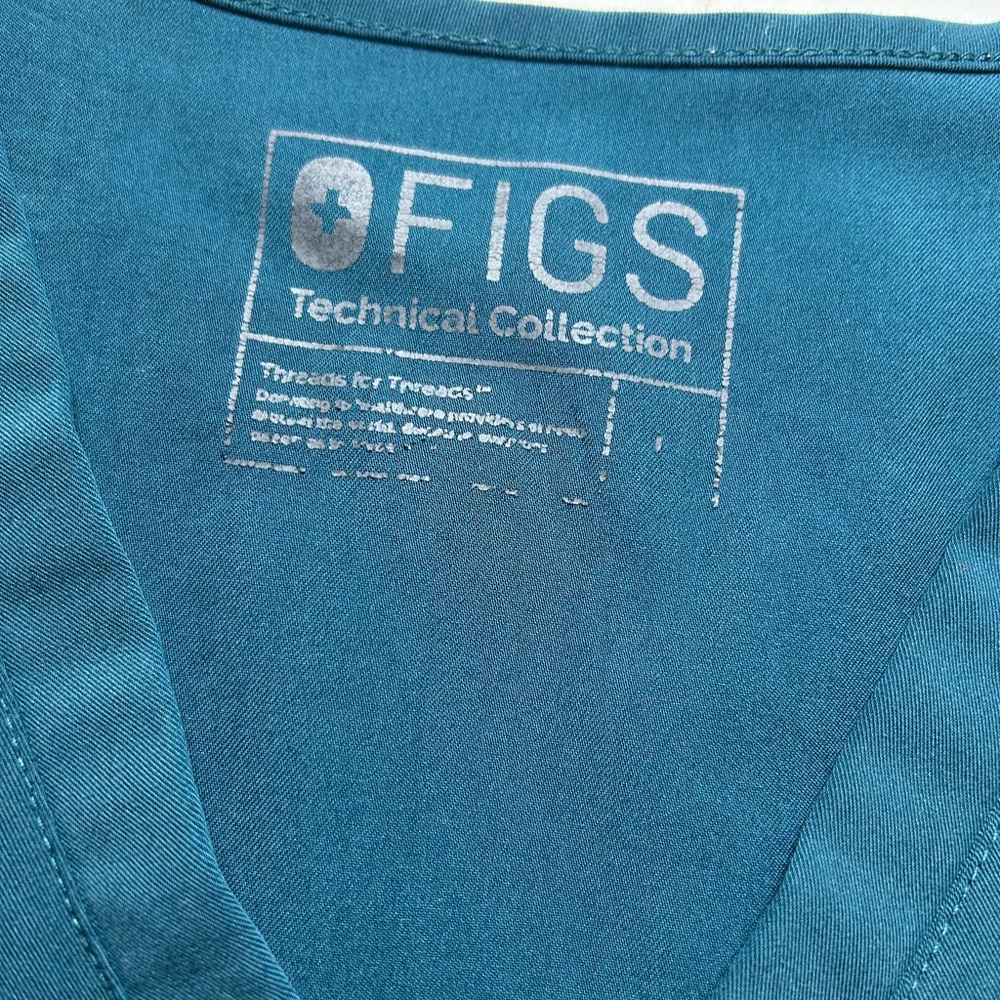 Figs Scrubs Top Womens S Teal Casma Three Pocket V Neck Technical Collection - Picture 5 of 10